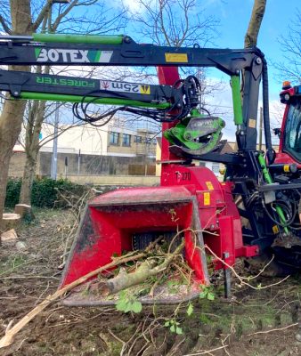 TP 270K Crane Feed PTO Wood Chipper