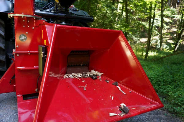 TP 250K Crane Feed PTO Wood Chipper