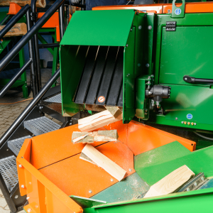 Posch K-710 a-Vario Automatic Firewood Processor