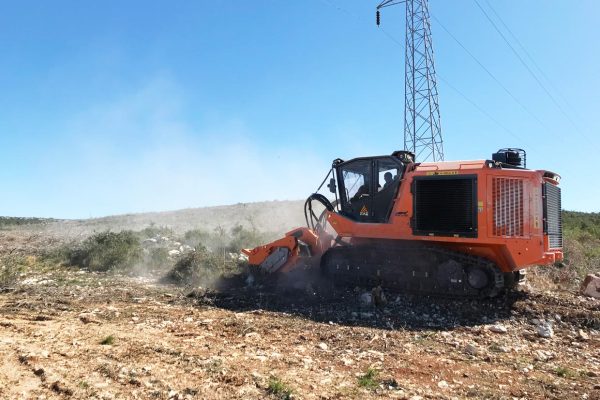 FAE PT-550 Tracked Carrier