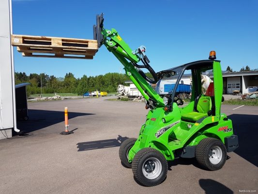 Avant 523 Multi-Functional Loader