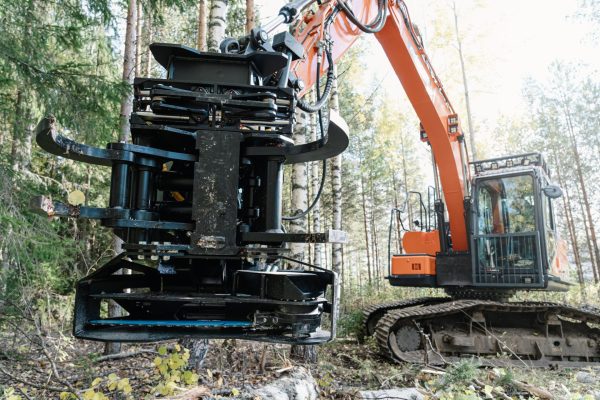 JAK Excavator Grapple Saw With Rotator