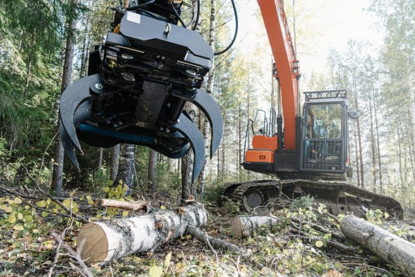 JAK Excavator Grapple Saw With Rotator