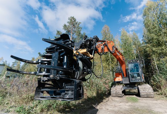 JAK Excavator Grapple Saw With Rotator