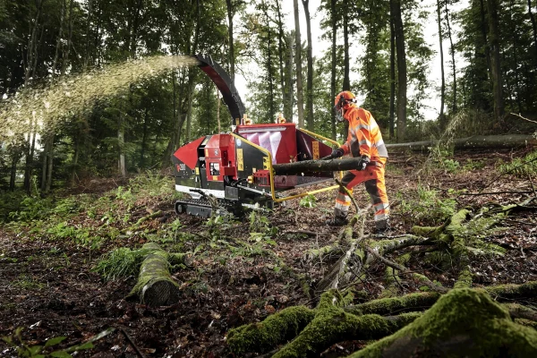 TP 280 Tracked Wood Chipper