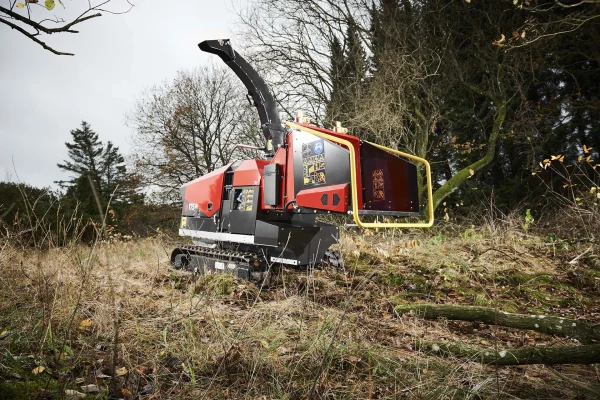 TP 176 Tracked Wood Chipper TP 176 Tracked Wood Chipper