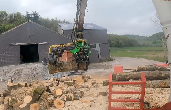 SafeCut Firewood Ringer Multi-Axis Moving Grapple Saw